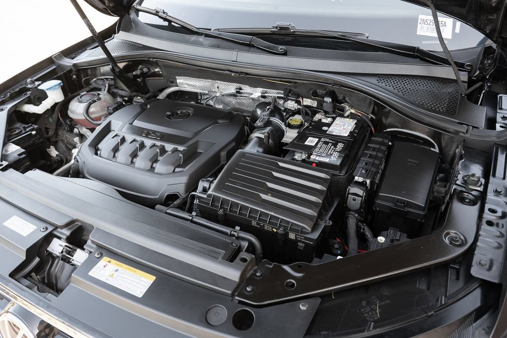 Used 2023 Volkswagen Tiguan SE R-Line FWD image 16