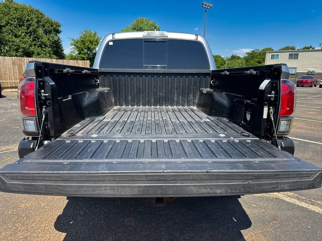 Used 2020 Toyota Tacoma TRD Off-Road AWD/4WD image 44