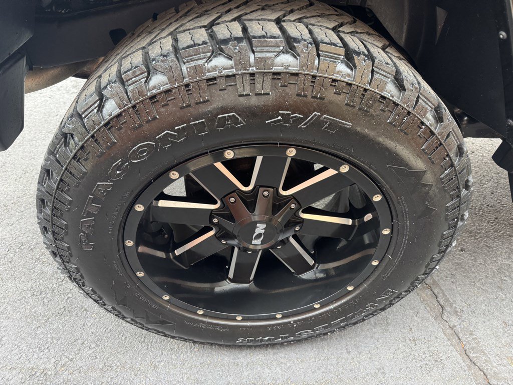 Used 2015 Jeep Wrangler Unlimited Sahara image 11