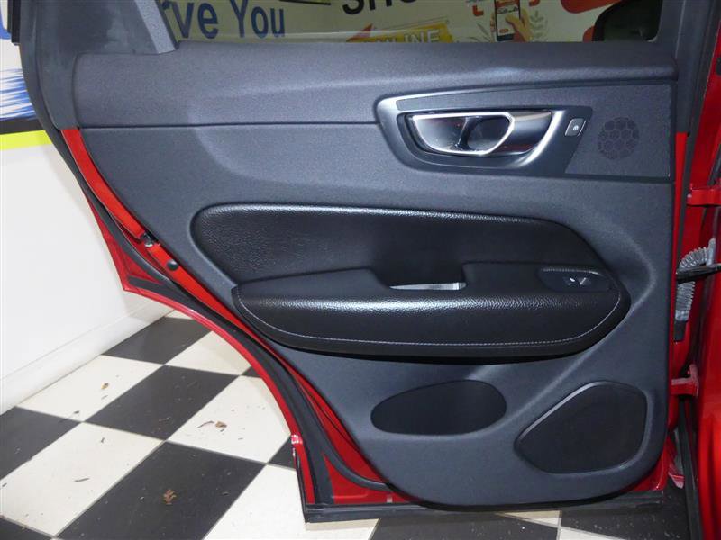 Used 2019 Volvo XC60 T5 Inscription AWD/4WD image 28