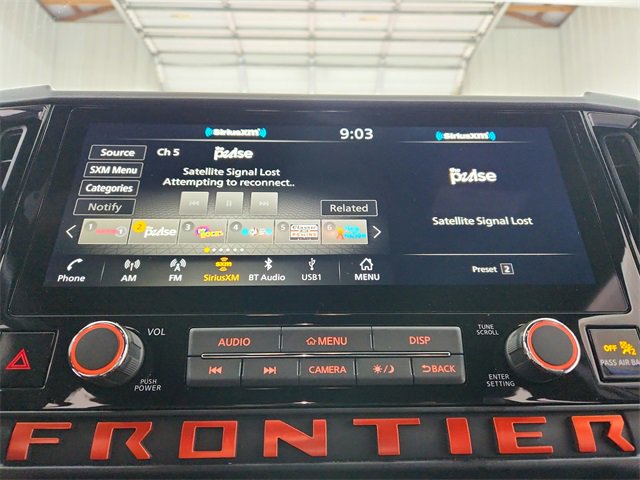 Used 2025 Nissan Frontier PRO-4X image 28