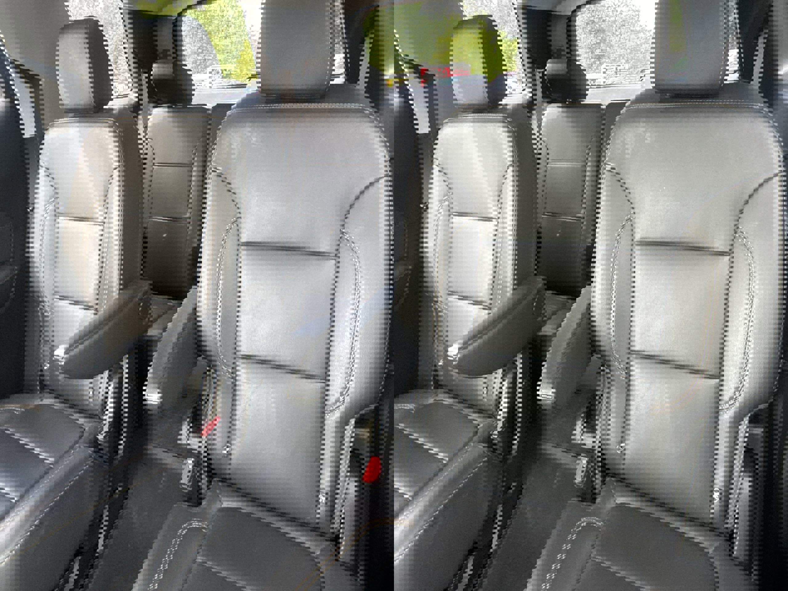Used 2021 Chevrolet Traverse LT w/ LT Premium Package image 26