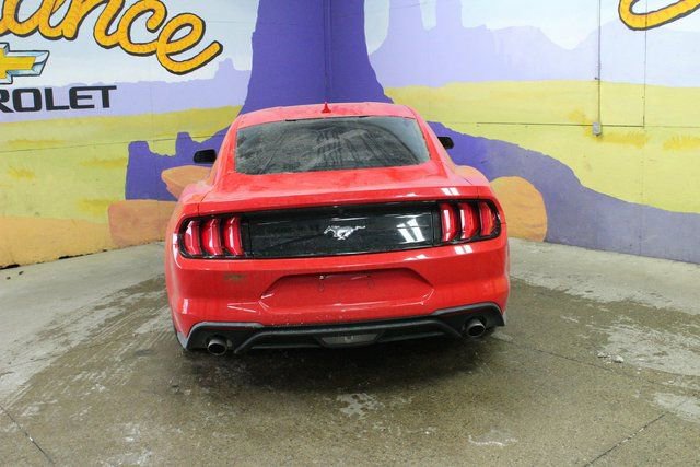 Used 2022 Ford Mustang Coupe image 7