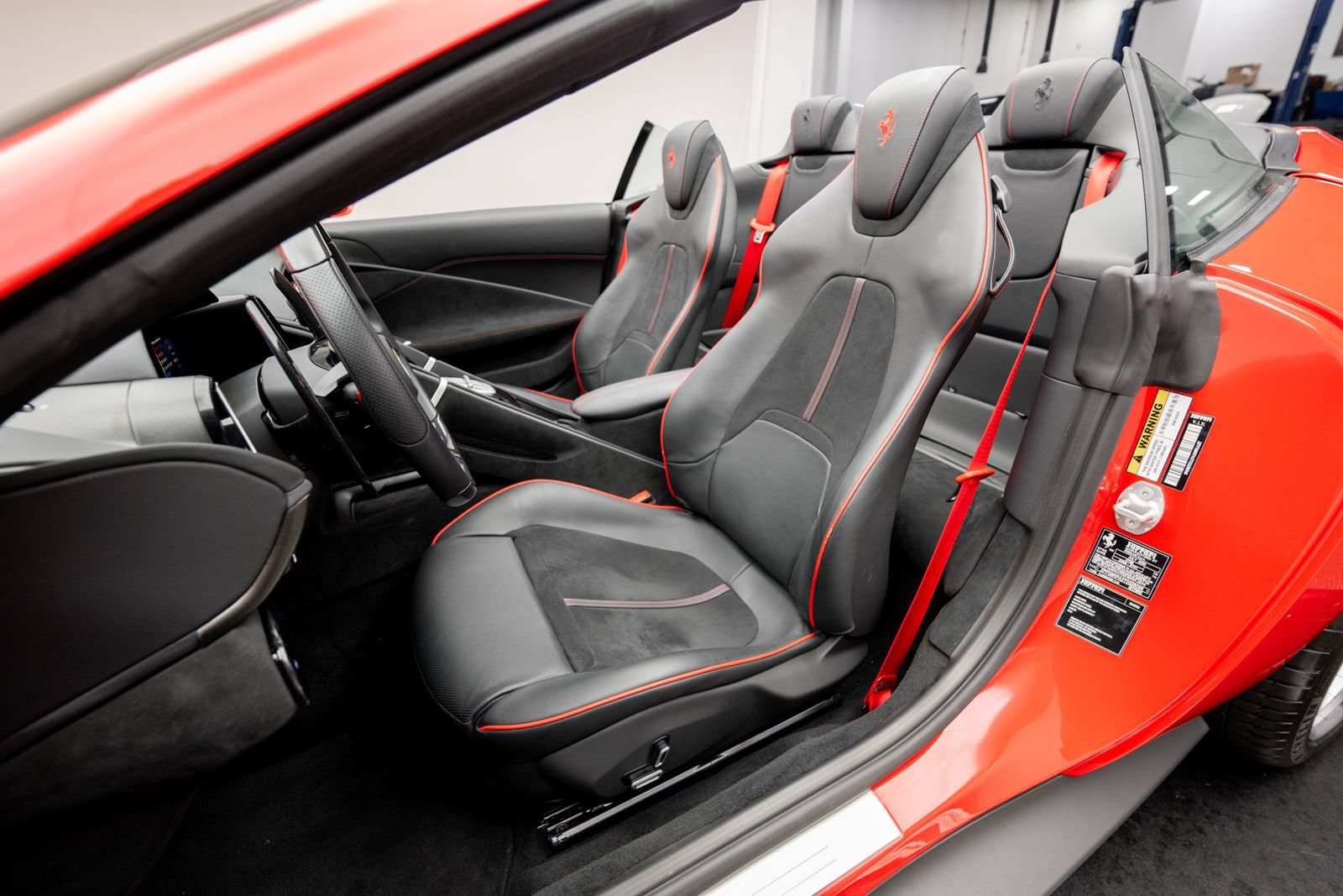 Used 2026 Ferrari Roma Spider RWD image 21