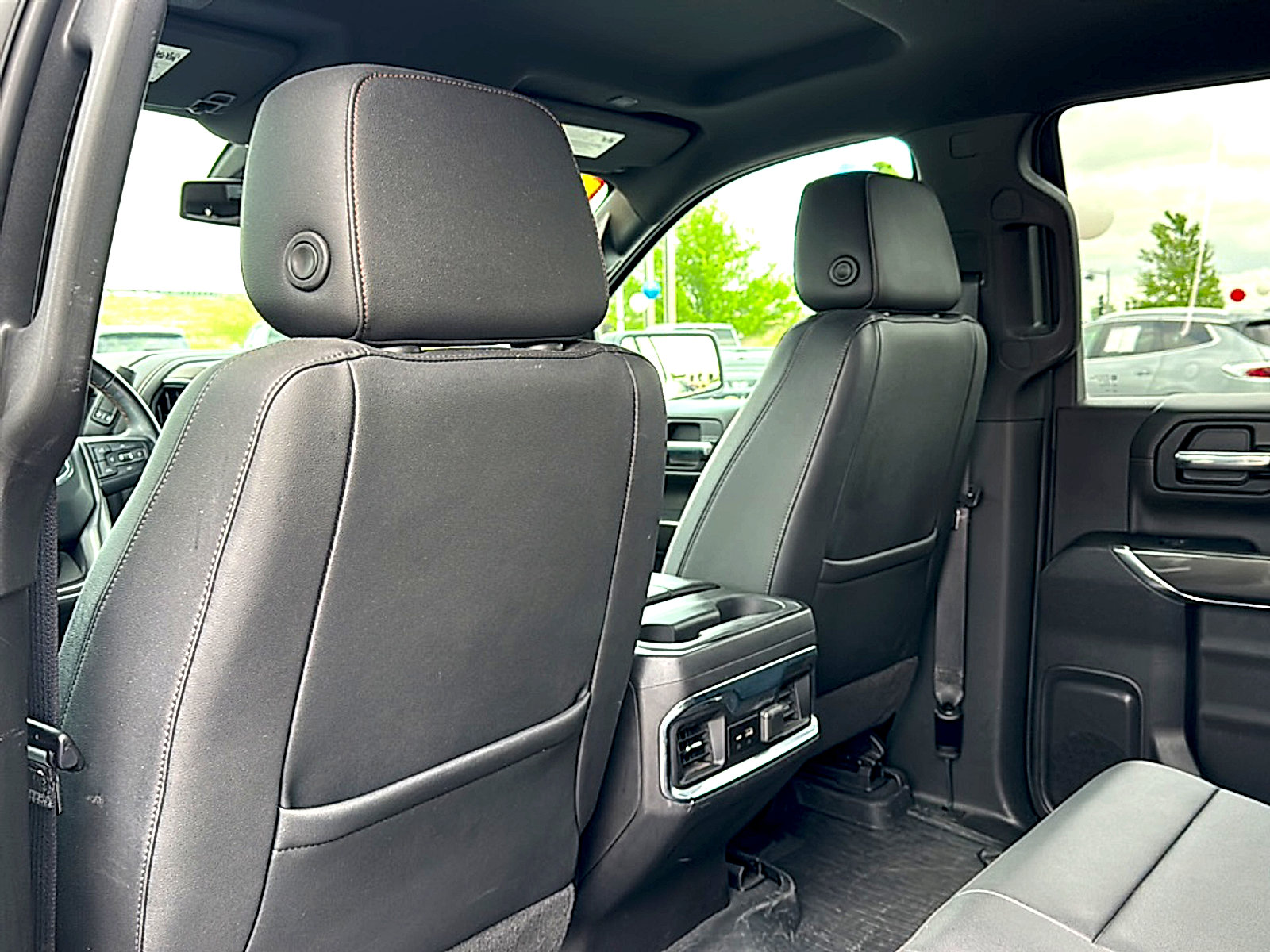 Used 2022 GMC Sierra 1500 AT4 w/ AT4 Preferred Package image 17