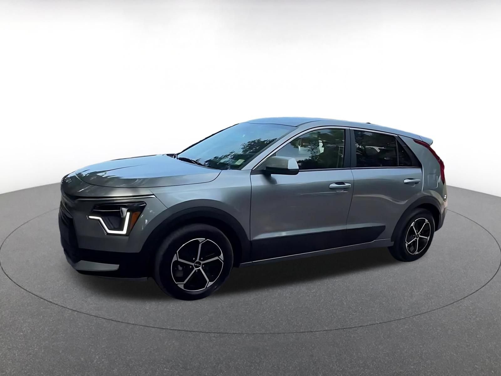 Used 2026 Kia Niro LX FWD image 8