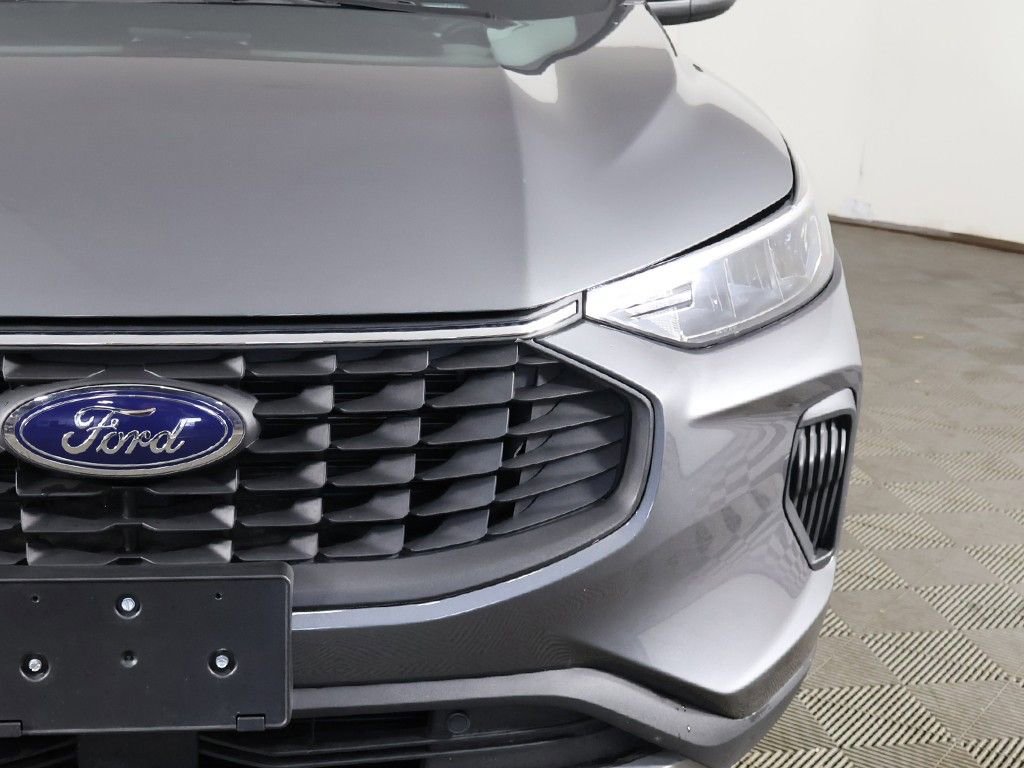 Used 2025 Ford Escape Active w/ Cold Weather Package AWD/4WD image 13