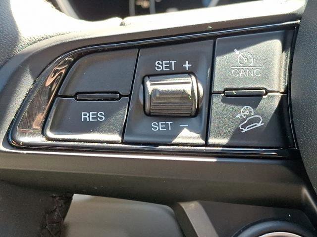 Used 2021 Alfa Romeo Stelvio Ti w/ Premium Package image 21