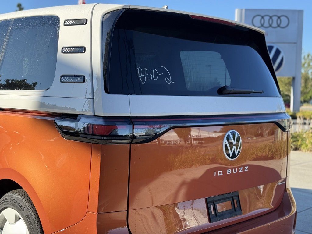 New 2025 Volkswagen ID. Buzz 1st Edition image 12