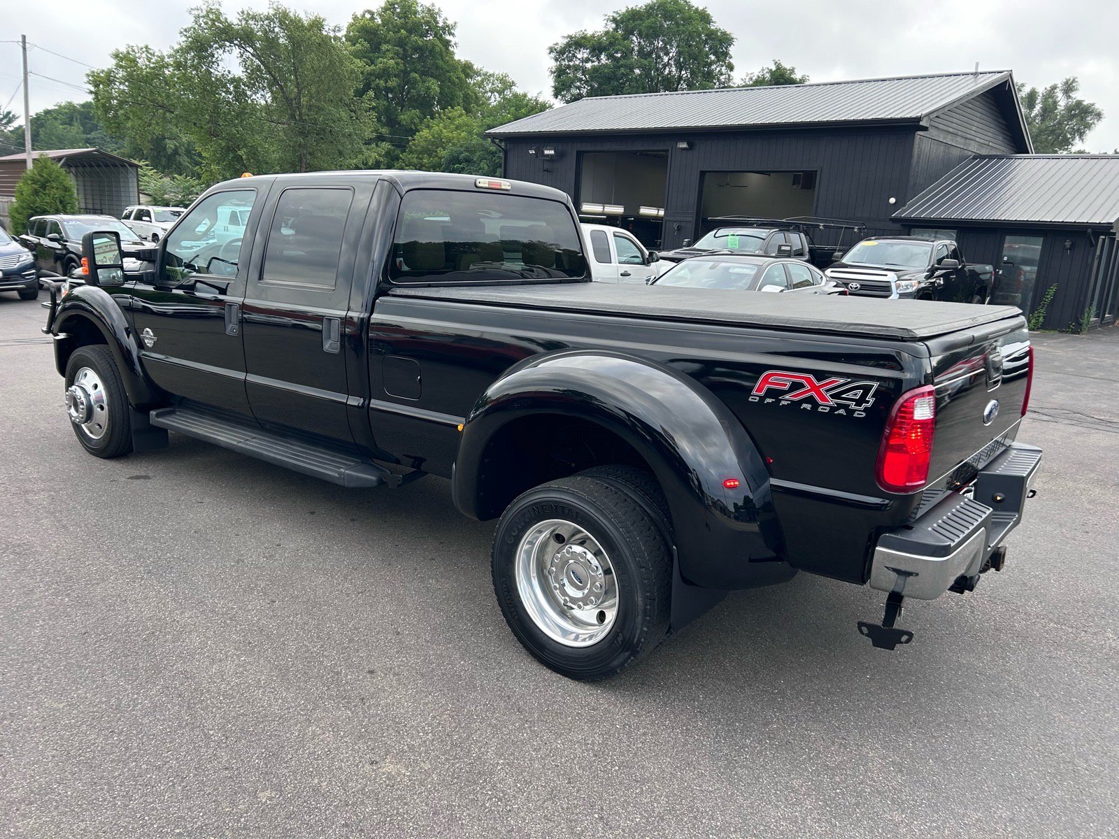 Used 2016 Ford F450 XLT w/ FX4 Off-Road Package AWD/4WD image 7