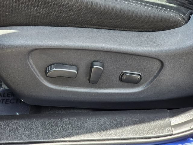 Used 2019 Nissan Rogue SV AWD/4WD image 11