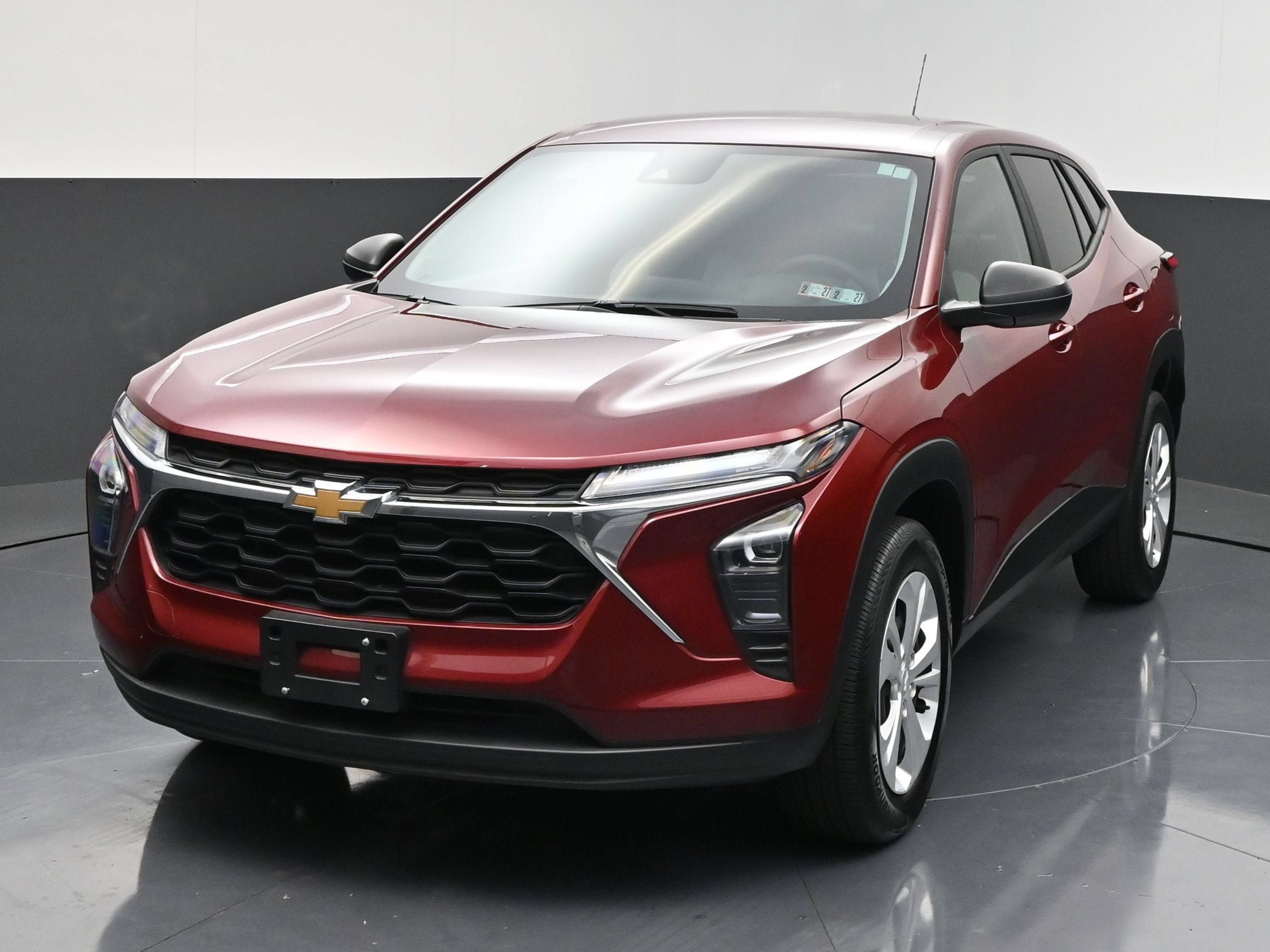 Certified 2024 Chevrolet Trax LS w/ Driver Confidence Package FWD image 3