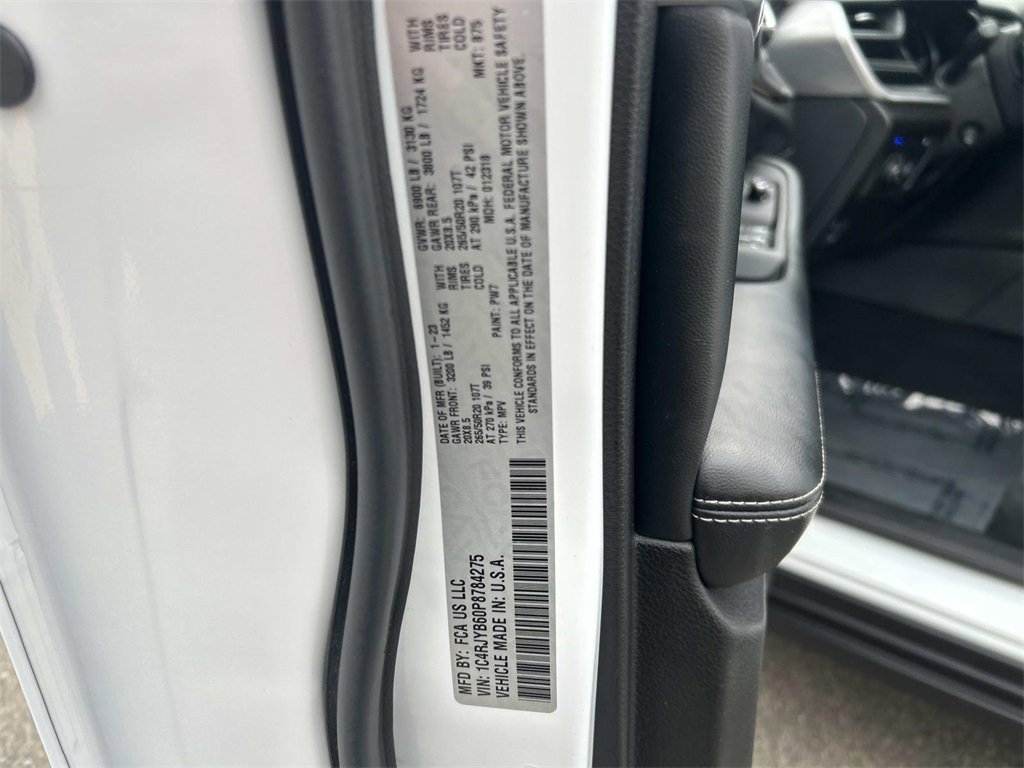 Used 2023 Jeep Grand Cherokee 4WD 4xe w/ Luxury Tech Group II image 33