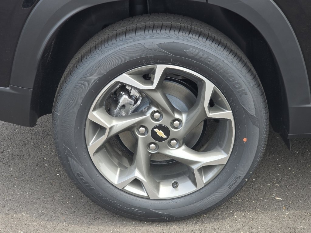 New 2026 Chevrolet Trax LT FWD image 7