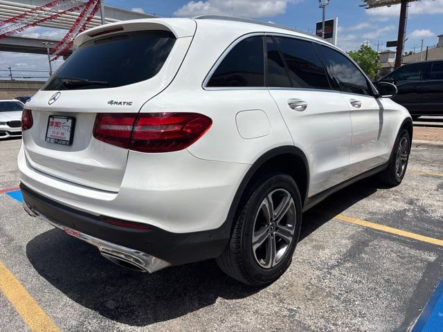 Used 2017 Mercedes-Benz GLC 300 4MATIC w/ Premium 3 Package image 5