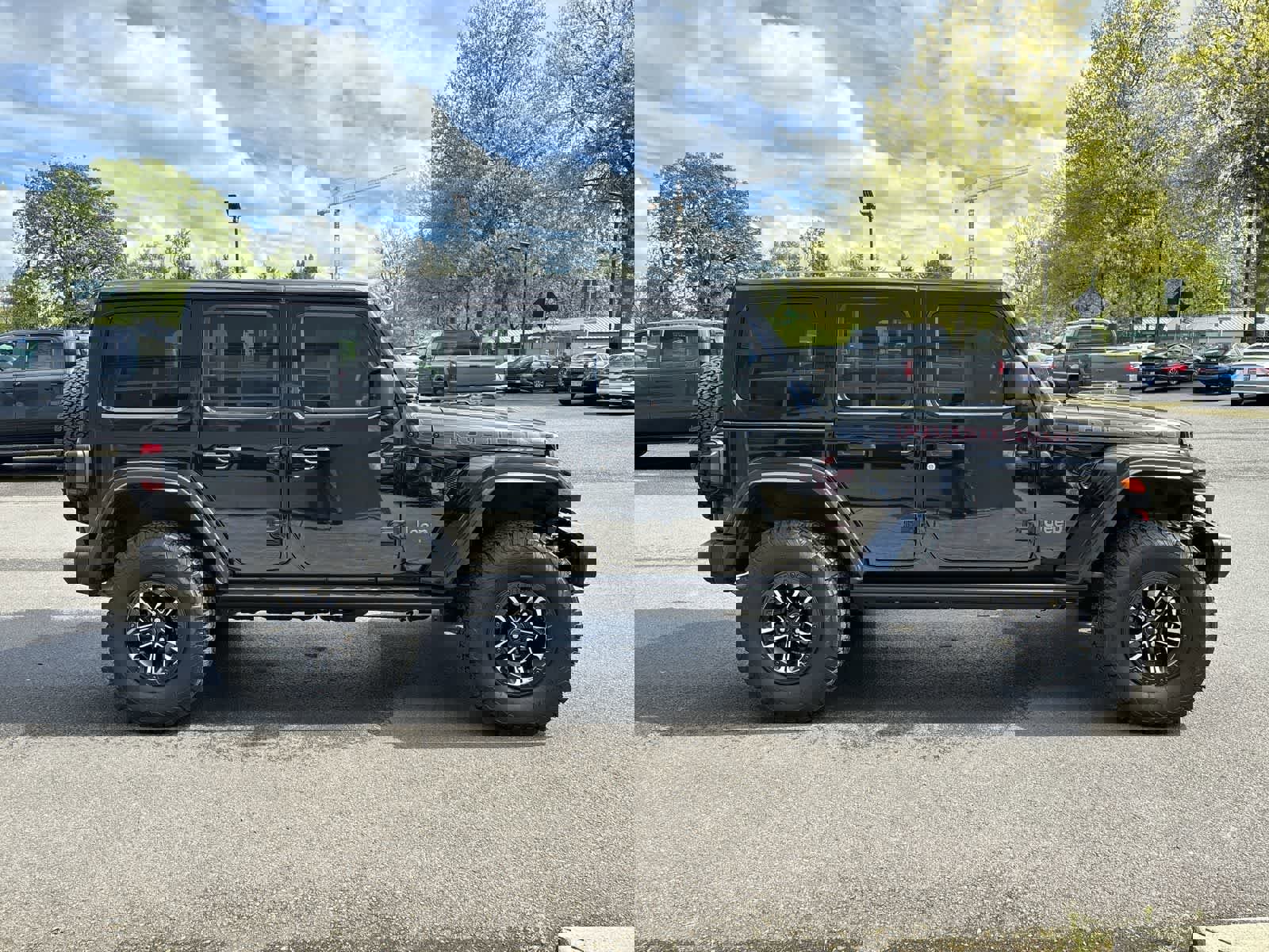 Used 2025 Jeep Wrangler Unlimited Rubicon image 5