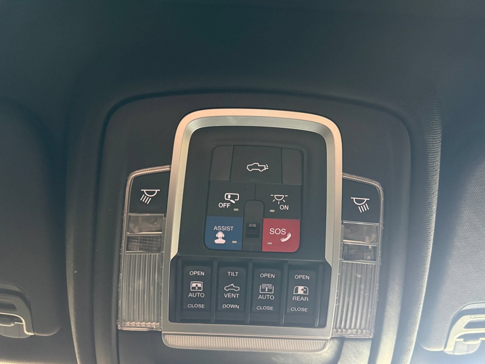 Used 2019 RAM 1500 Limited AWD/4WD image 29