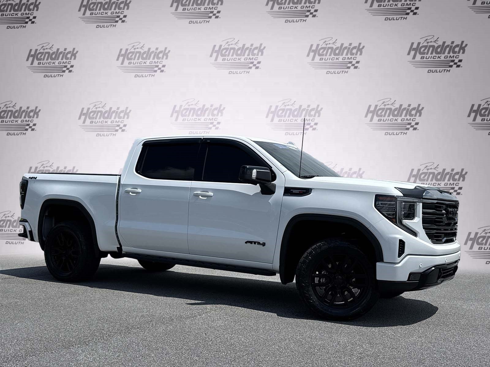 Used 2023 GMC Sierra 1500 AT4 w/ AT4 Premium Package AWD/4WD image 2