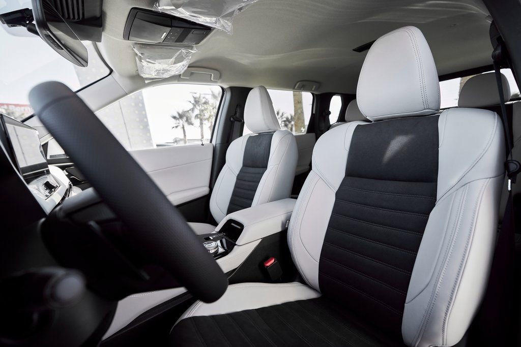 Used 2025 Mitsubishi Outlander SE FWD image 30