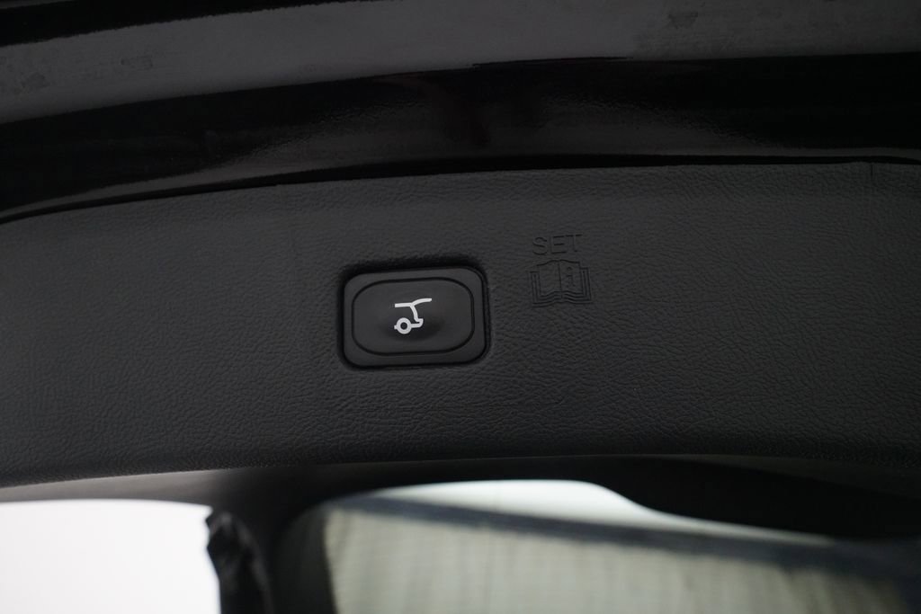 Used 2023 Ford Edge SEL w/ Sport Appearance Package image 15
