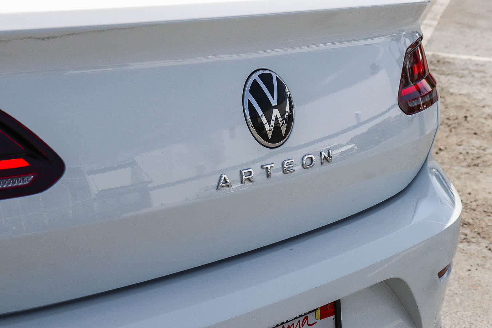 Used 2021 Volkswagen Arteon SE FWD image 12