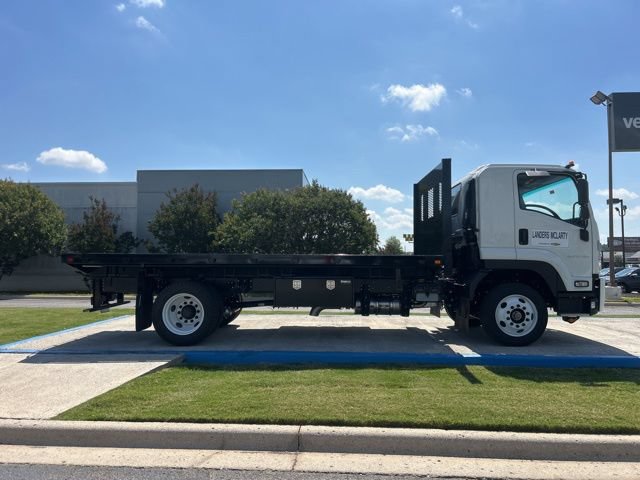 New 2026 Chevrolet Low Cab Forward 6500XD RWD image 3