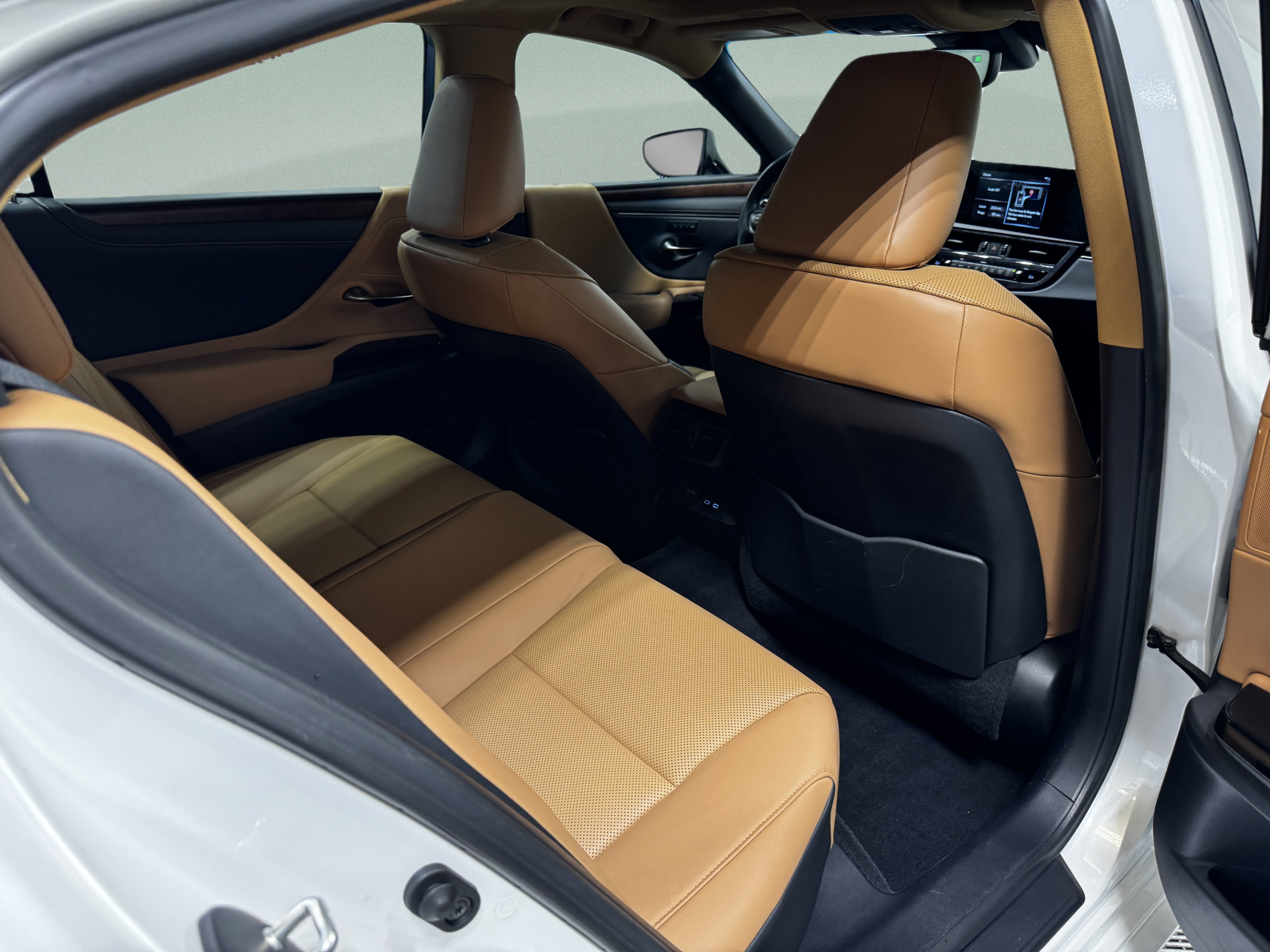 Used 2022 Lexus ES 350 w/ Premium Package FWD image 12