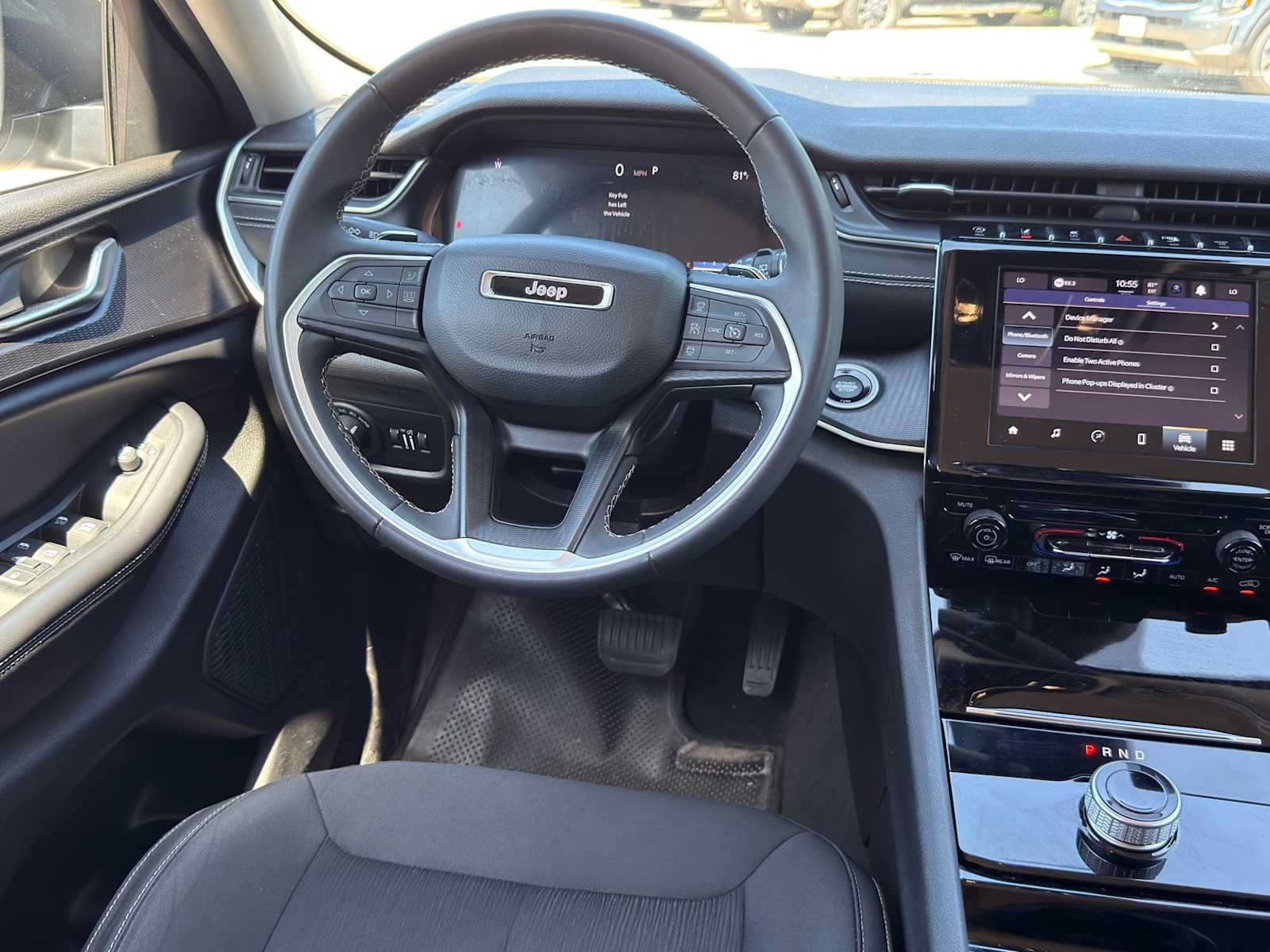 Used 2023 Jeep Grand Cherokee Laredo RWD image 27
