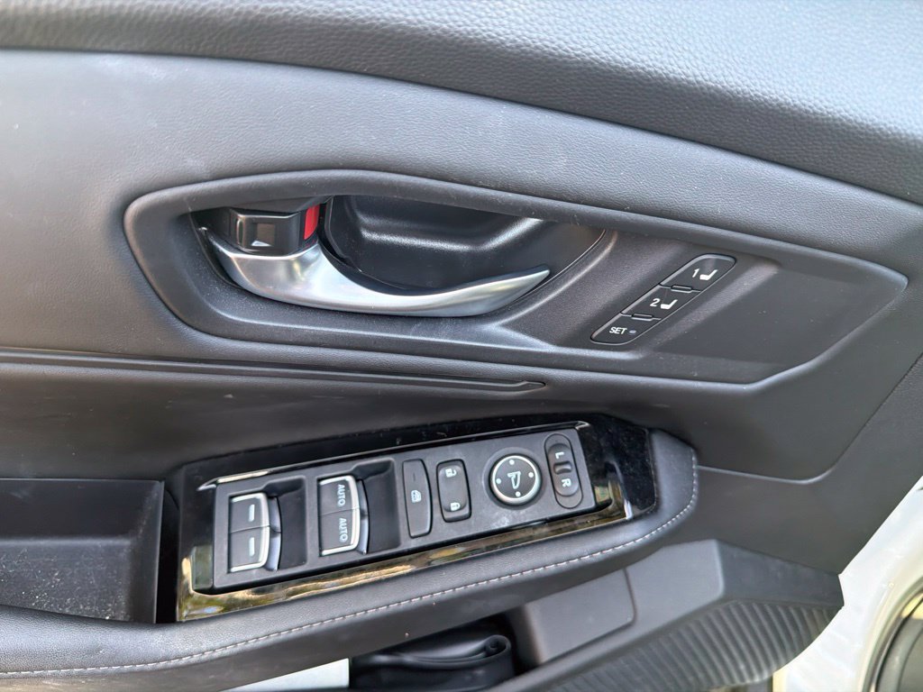 Used 2024 Honda Accord Touring image 13