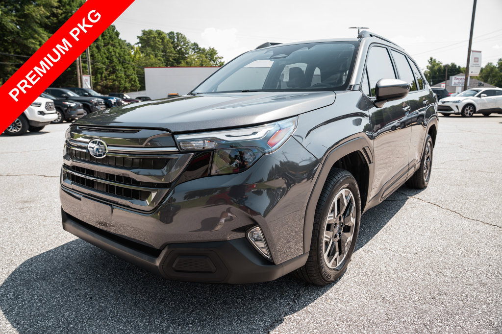 Used 2025 Subaru Forester Premium AWD/4WD image 3