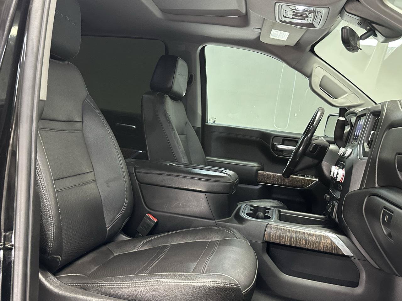 Used 2019 GMC Sierra 1500 Denali w/ Denali Ultimate Package AWD/4WD image 13