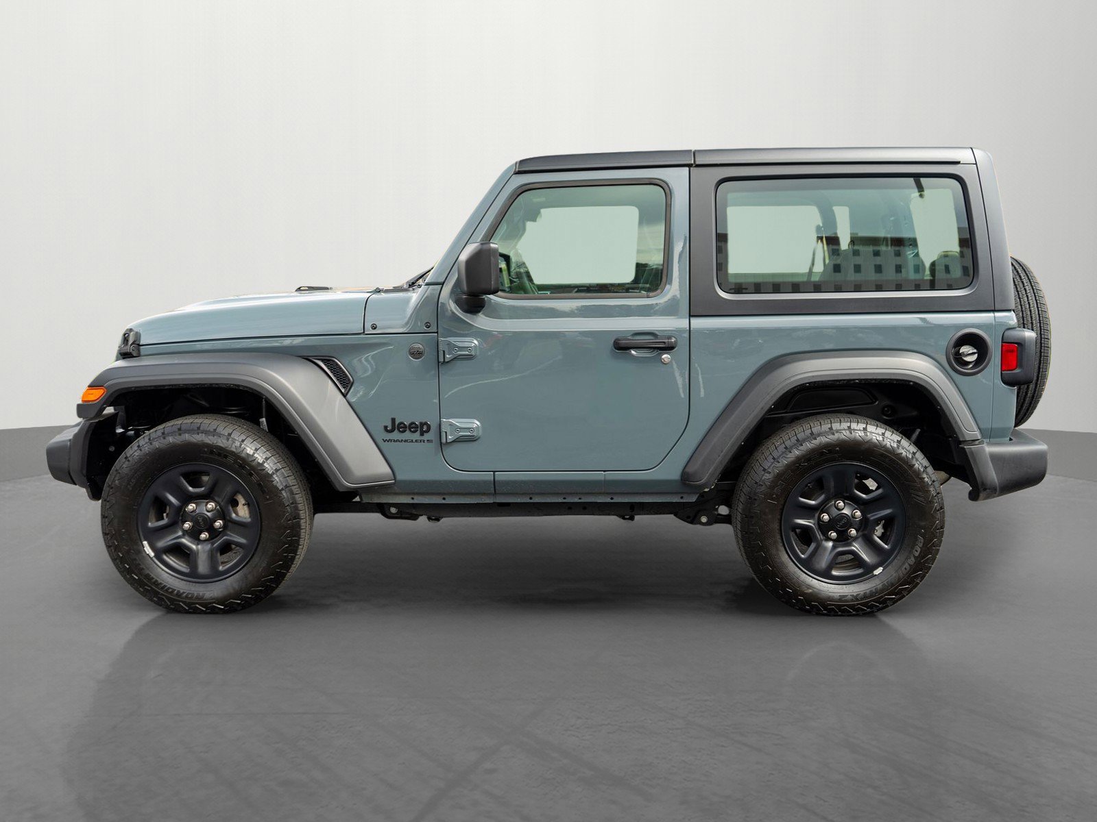 Used 2025 Jeep Wrangler Sport AWD/4WD image 4