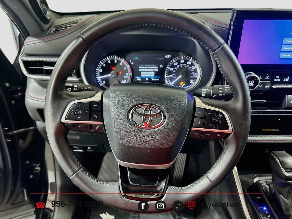 Used 2024 Toyota Highlander XSE FWD image 10
