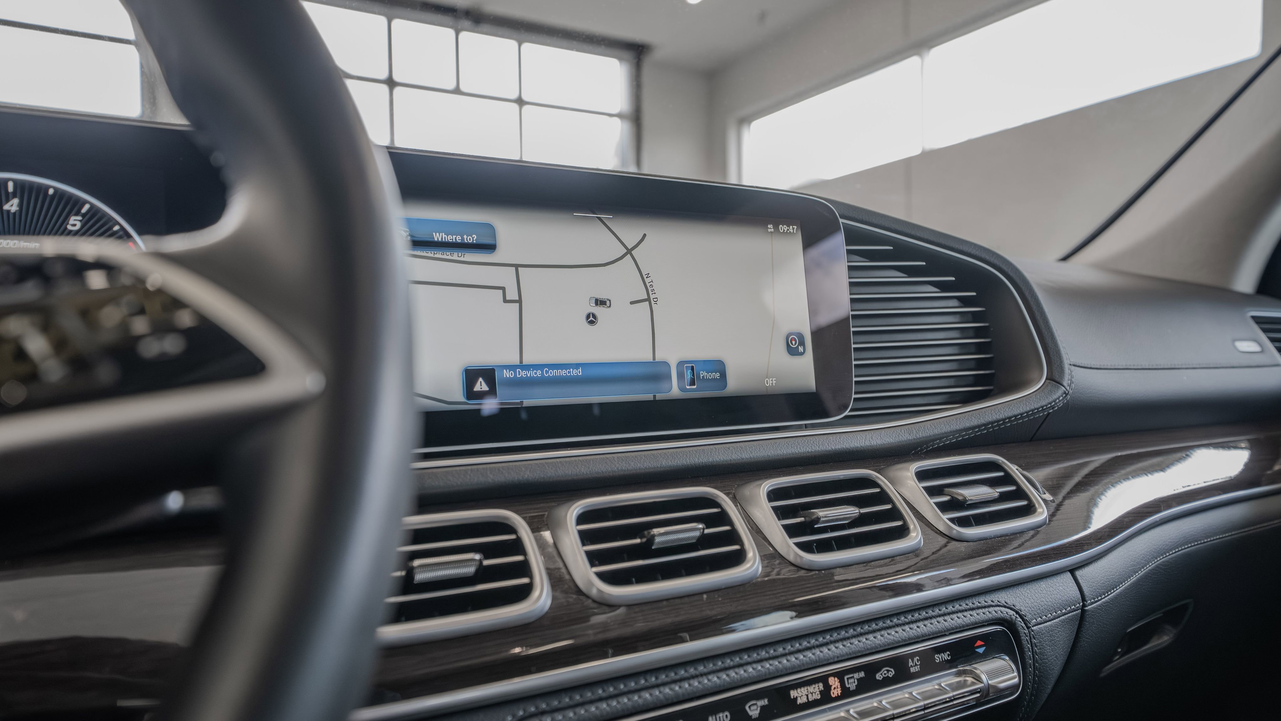 Certified 2025 Mercedes-Benz GLE 450 4MATIC image 33