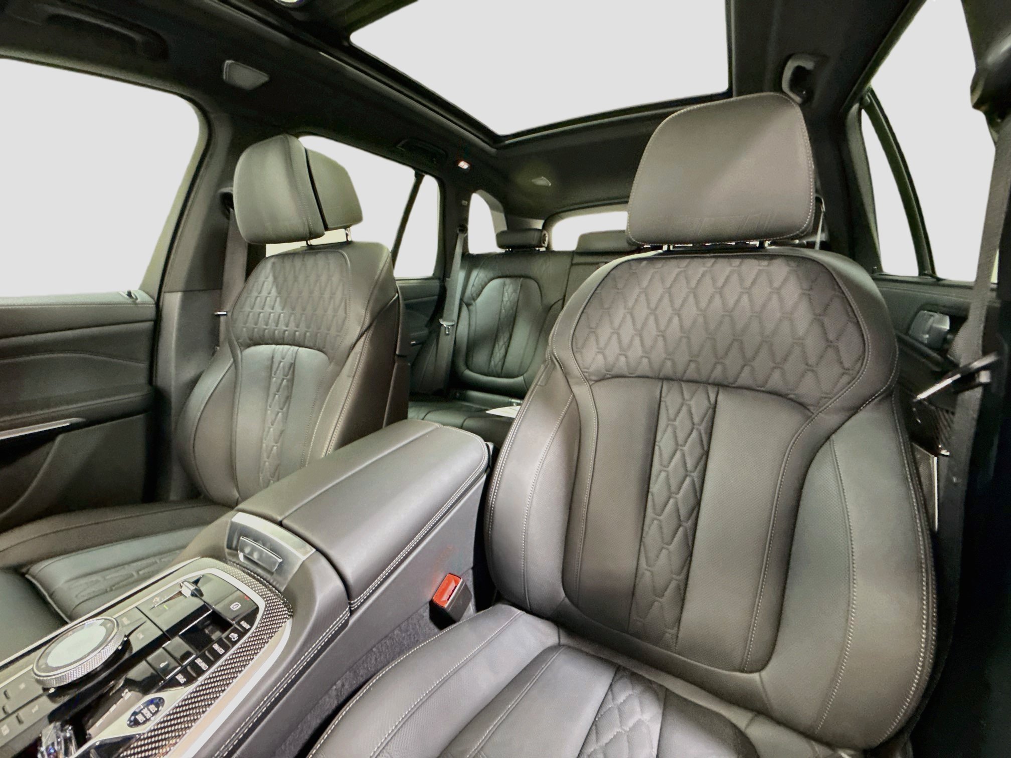 New 2026 BMW X5 M60i w/ Executive Package AWD/4WD image 13