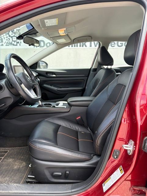Used 2022 Nissan Altima 2.5 SR FWD image 7