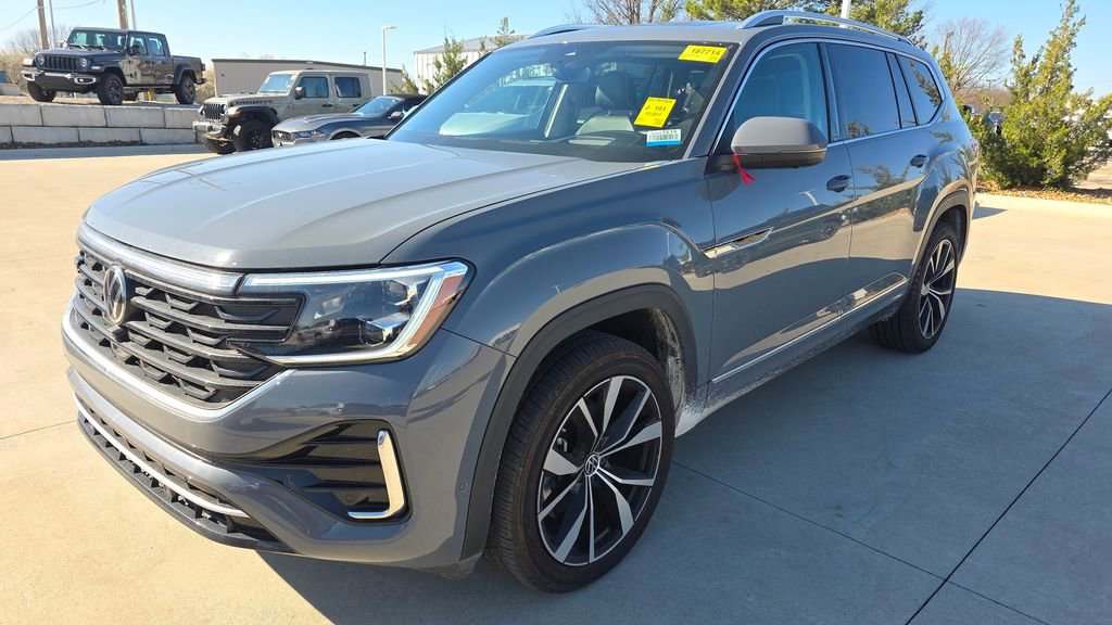 Used 2025 Volkswagen Atlas SEL Premium R-Line