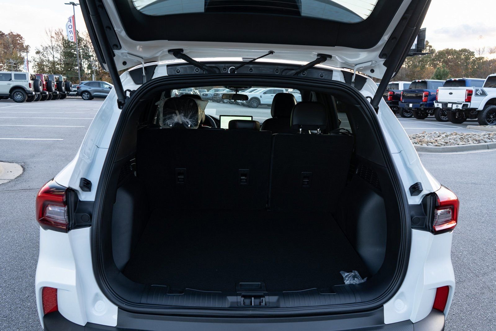 New 2026 Ford Escape ST-Line w/ Tech Pack #1 FWD image 9