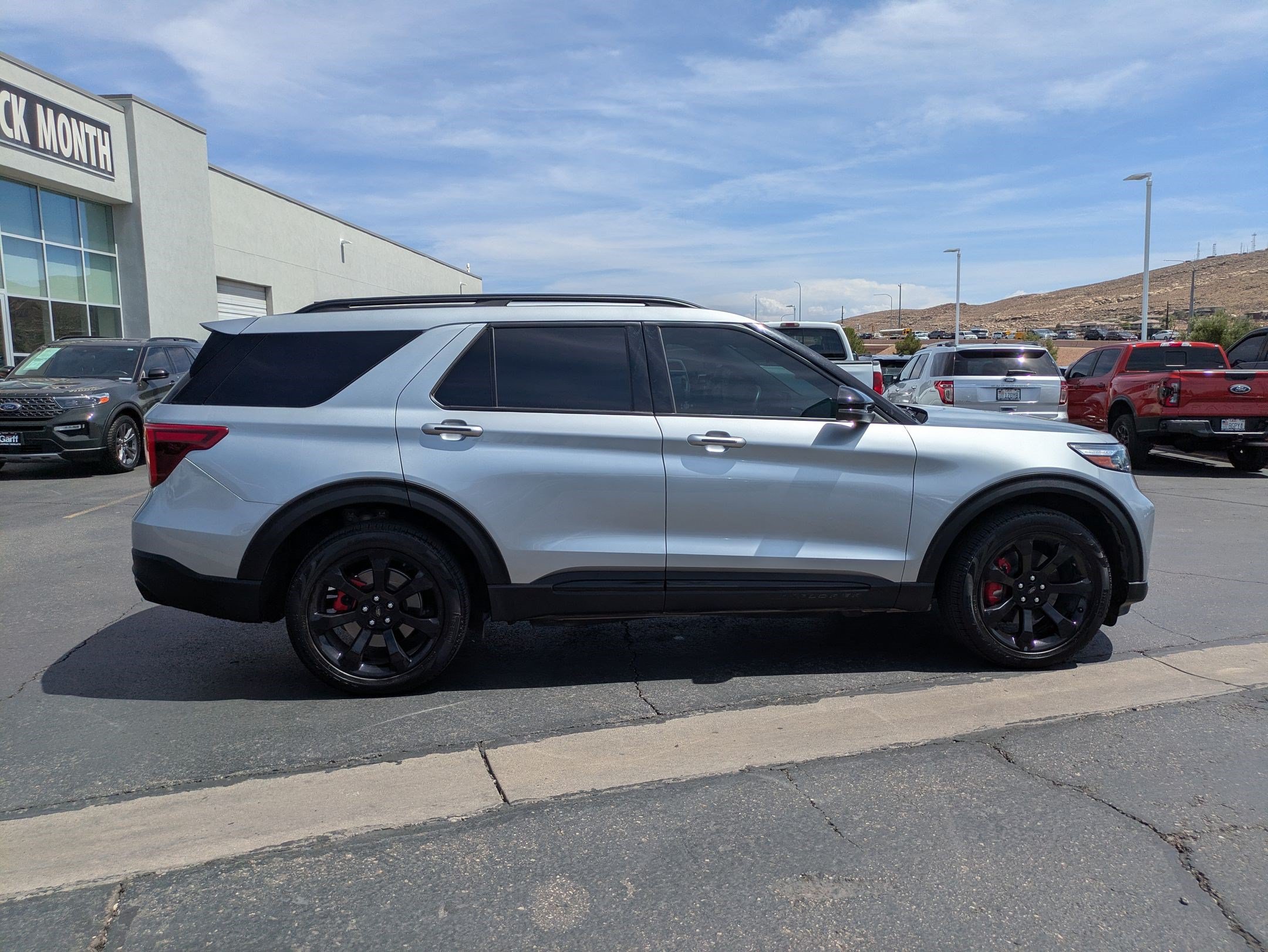 Used 2023 Ford Explorer ST w/ Equipment Group 401A AWD/4WD image 3