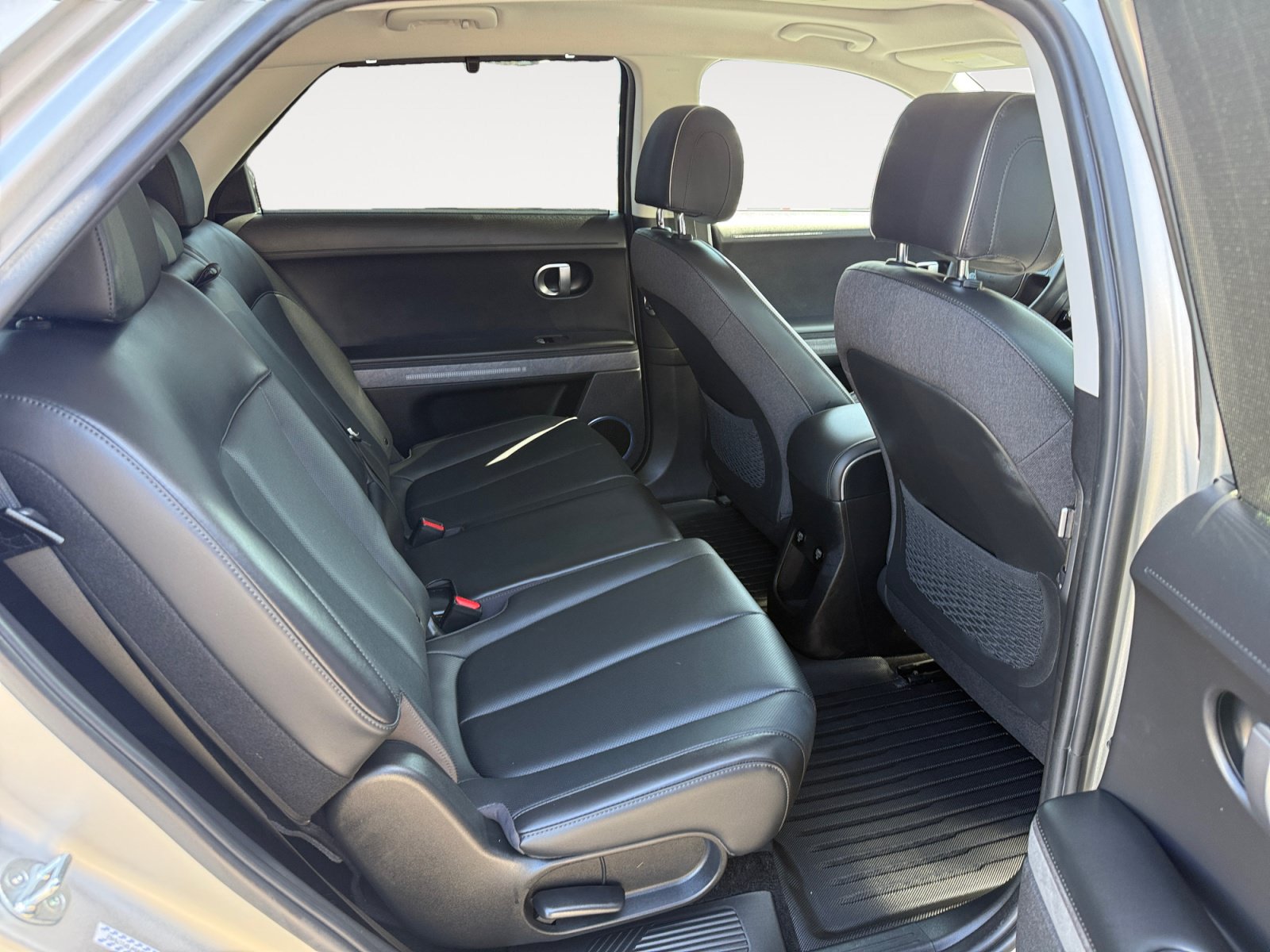Used 2023 Hyundai Ioniq 5 Limited AWD/4WD image 18