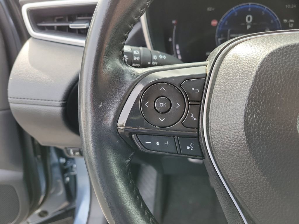 Used 2024 Toyota Corolla Cross XLE w/ Convenience Package image 24