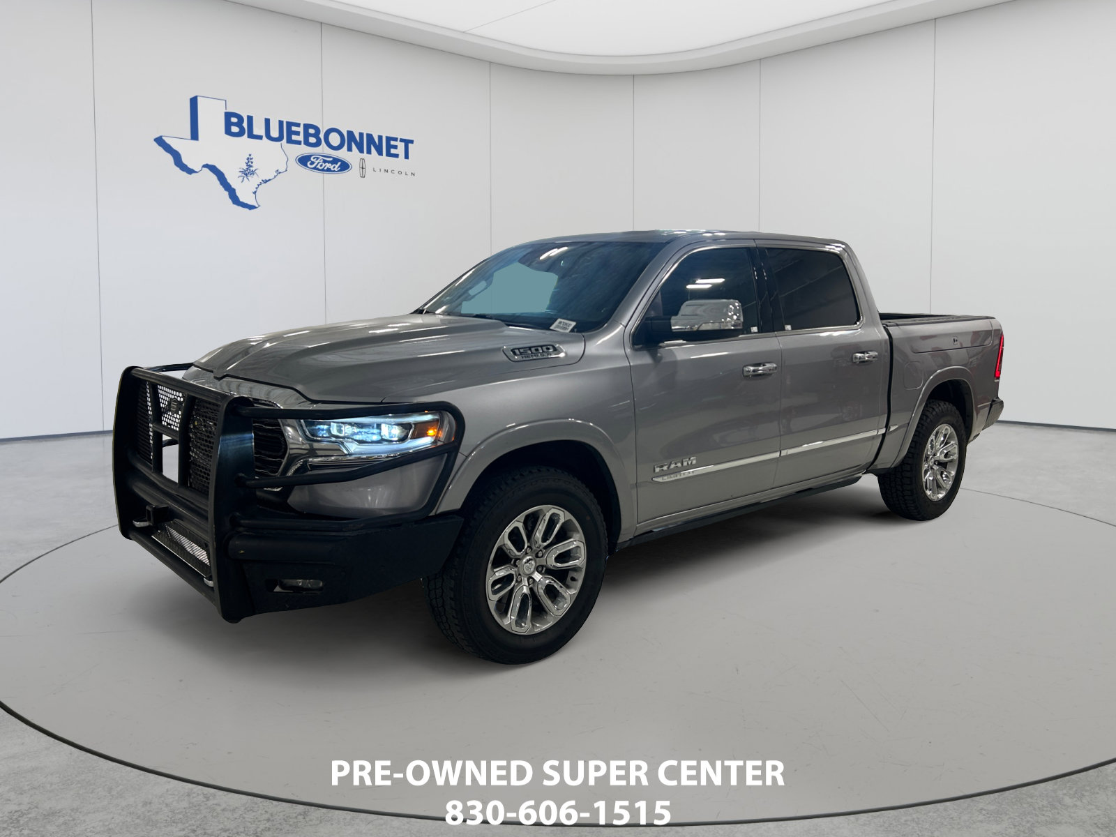 Used 2019 RAM 1500 Limited RWD image 1