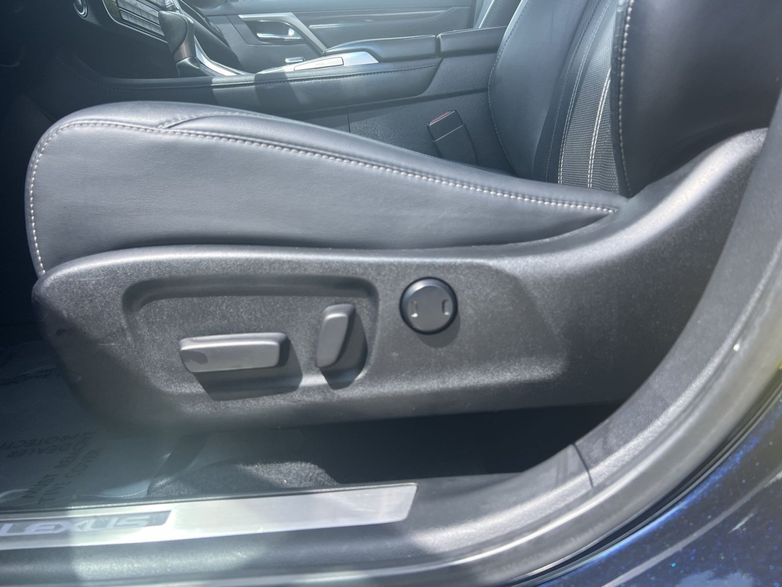 Used 2019 Lexus RX 350 AWD w/ Navigation Package image 22