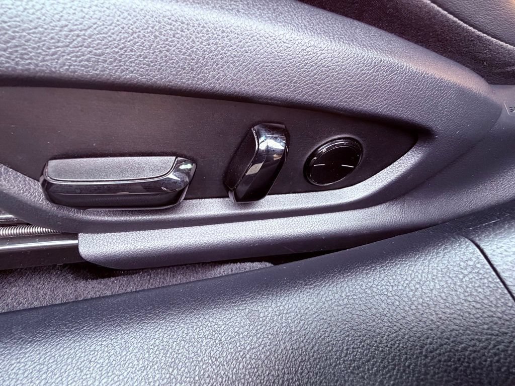 Certified 2025 Lexus ES 350 w/ Premium Package FWD image 18