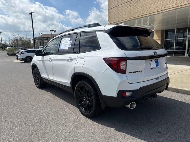 Certified 2025 Honda Passport Black Edition image 2