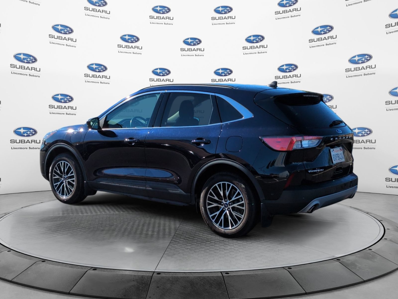 Used 2021 Ford Escape Titanium w/ Titanium Premium Package FWD image 4