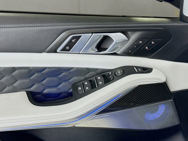 Used 2026 BMW X5 M Competition w/ Executive Package image 18