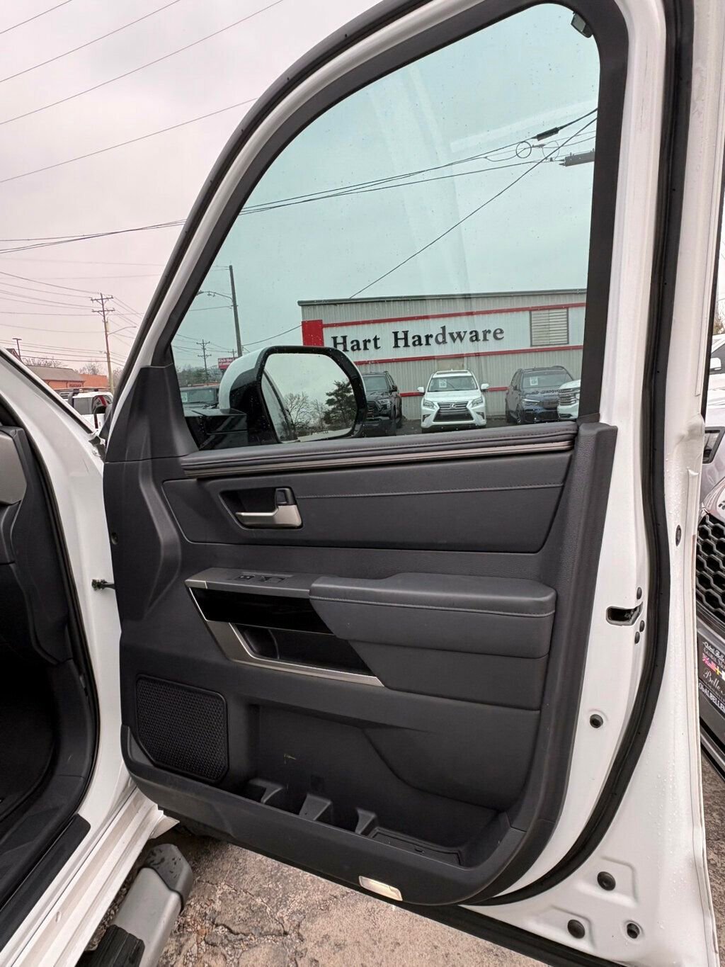 Used 2022 Toyota Tundra Limited image 17