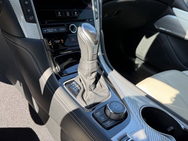 Used 2017 INFINITI Q60 Red Sport 400 image 23