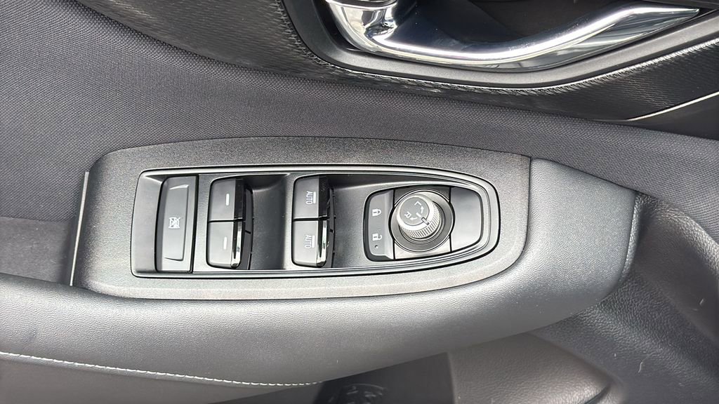Certified 2025 Subaru Outback Premium AWD/4WD image 19